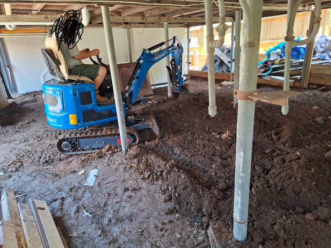 Mini Excavator Wet or Dry Hire